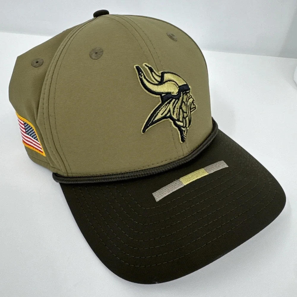 New Era 39Thirty Minnesota Vikings 2025 Salute To Service Hat Medium-Large‎ NWT